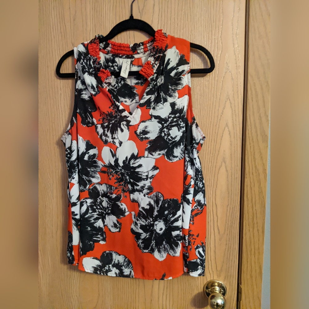 Allison joy Floral sleeveless blouse